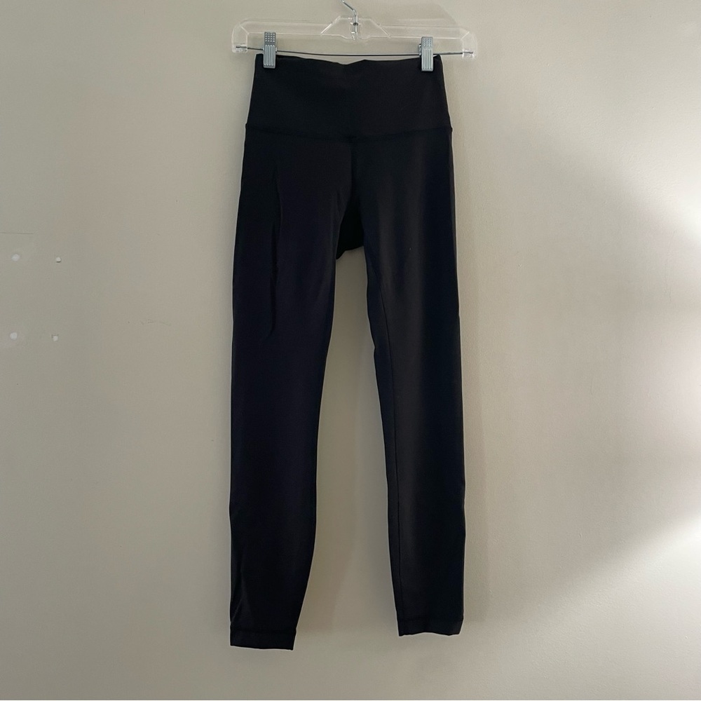 Black lululemon wunder train legging